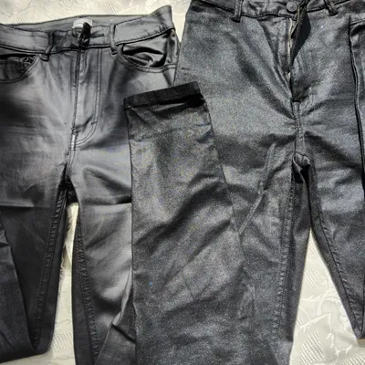 Lot 2 pantalons de soirée Pimkie un enduit, l’autre pailleté taille 36